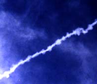 Donuts-on-rope contrails